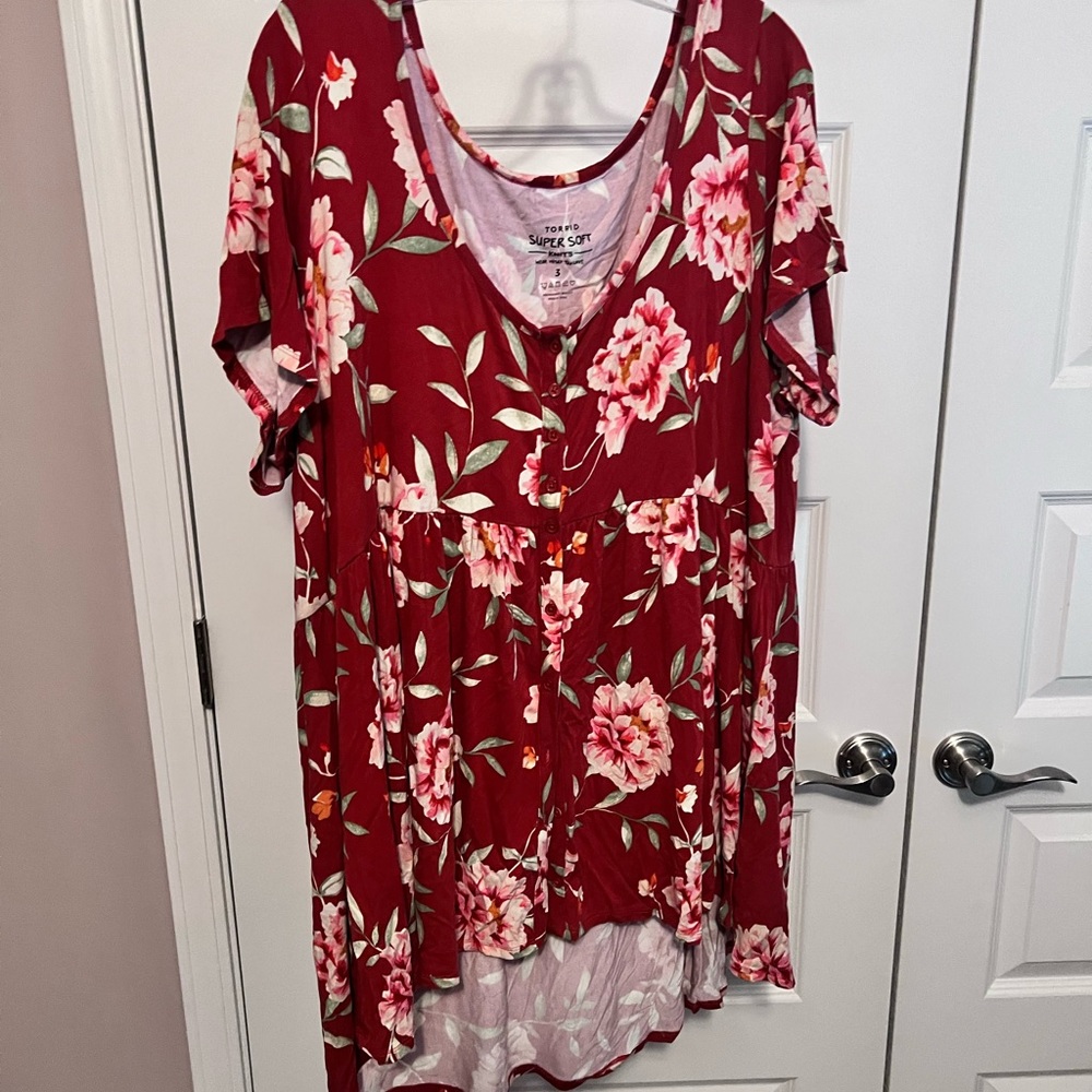 Torrid super soft red w/ floral button down top